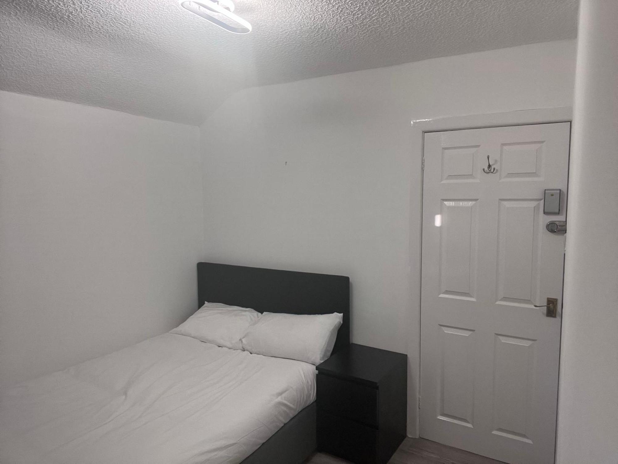 Room Of Bliss Radcliffe Exterior foto